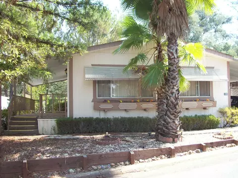 1095 Mountain Shadows Blvd, Redding, CA 96003 photo 2