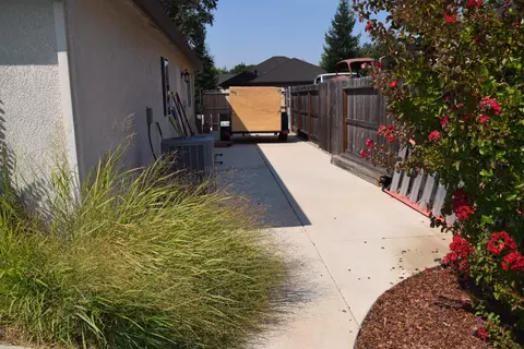 6513 Capitola Pl, Redding, CA 96001 photo 11