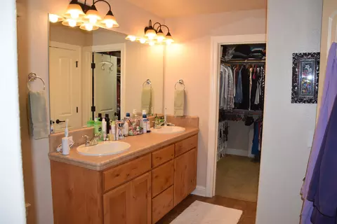 6513 Capitola Pl, Redding, CA 96001 photo 7