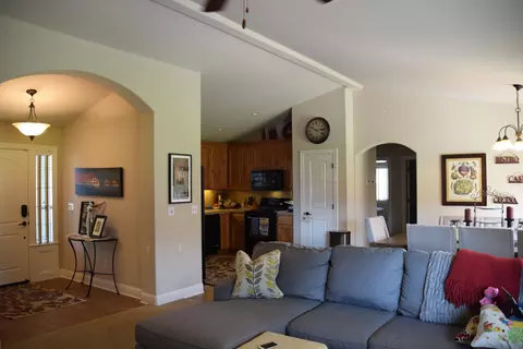 6513 Capitola Pl, Redding, CA 96001 photo 8