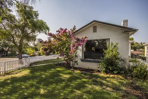 874 Lakeview Dr, Redding, CA 96001 photo 4
