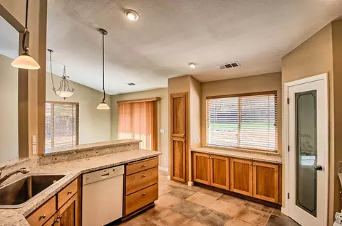 1421 Lakeside Dr, Redding, CA 96001 photo 13