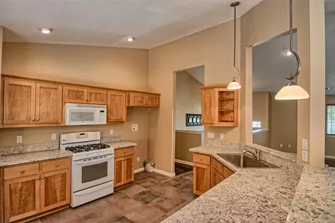 1421 Lakeside Dr, Redding, CA 96001 photo 12