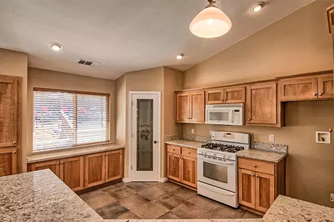 1421 Lakeside Dr, Redding, CA 96001 photo 14