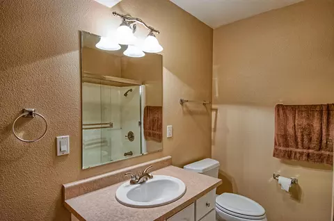 1421 Lakeside Dr, Redding, CA 96001 photo 32