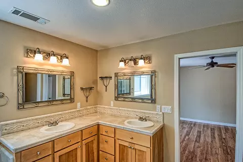 1421 Lakeside Dr, Redding, CA 96001 photo 19