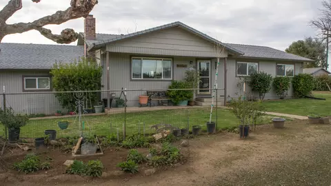 6536 Quail Creek Rd, Redding, CA 96002 photo 3