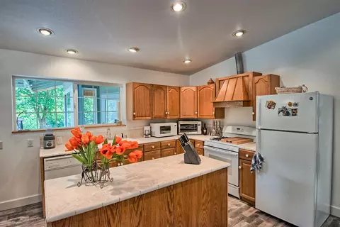 22140 Harr Ridge Rd, Lakehead, CA 96051 photo 9