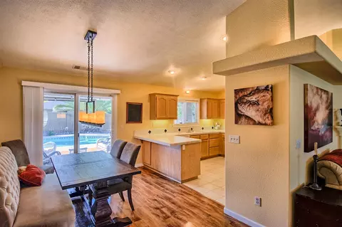 3902 Meadow Oak Way, Redding, CA 96002 photo 11