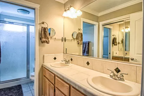 3902 Meadow Oak Way, Redding, CA 96002 photo 21