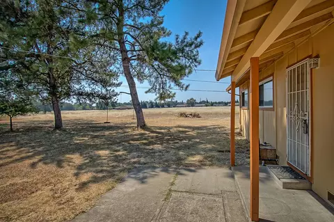 20458 Womack Rd, Red Bluff, CA 96080 photo 2