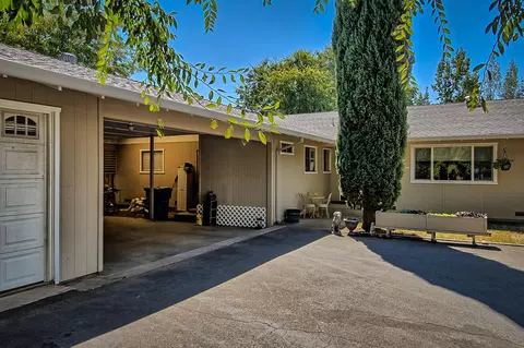 2263 Marilyn Ave, Redding, CA 96002 photo 3