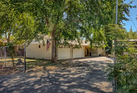 2263 Marilyn Ave, Redding, CA 96002 photo 2
