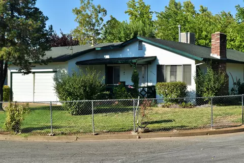 2766 Regal Ave, Redding, CA 96002 photo 2