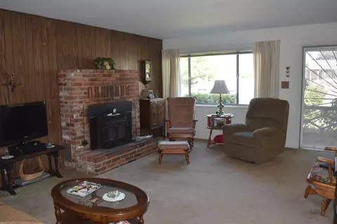 2766 Regal Ave, Redding, CA 96002 photo 5