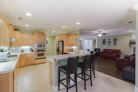 1004 Montclair Dr, Redding, CA 96003 photo 8