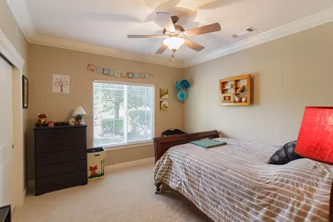 1004 Montclair Dr, Redding, CA 96003 photo 14