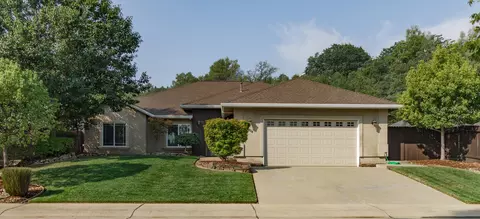1004 Montclair Dr, Redding, CA 96003 photo 1
