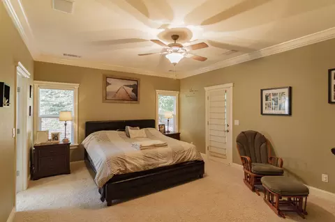 1004 Montclair Dr, Redding, CA 96003 photo 11