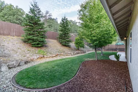 1004 Montclair Dr, Redding, CA 96003 photo 21