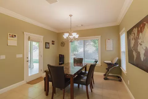 1004 Montclair Dr, Redding, CA 96003 photo 7