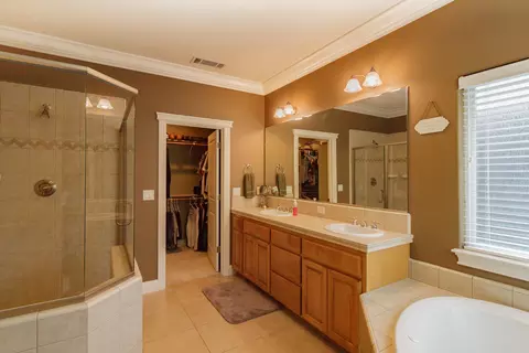 1004 Montclair Dr, Redding, CA 96003 photo 12