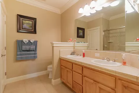 1004 Montclair Dr, Redding, CA 96003 photo 17