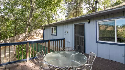 22077 Hidden Valley Dr, Redding, CA 96003 photo 1