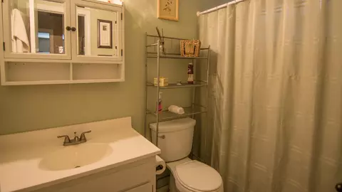 22077 Hidden Valley Dr, Redding, CA 96003 photo 7