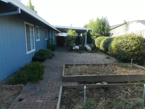 16984 Catalina Way, Redding, CA 96003 photo 14