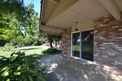 3886 Cheryl Dr, Redding, CA 96002 photo 7