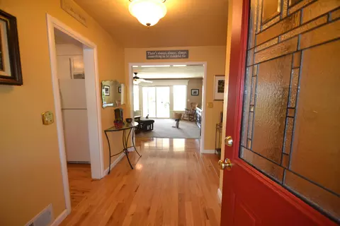 3886 Cheryl Dr, Redding, CA 96002 photo 1