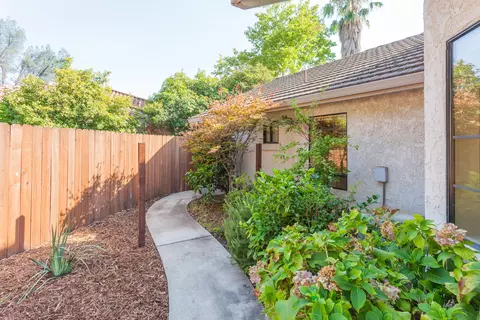 1529 Arroyo Manor Dr, Redding, CA 96003 photo 14