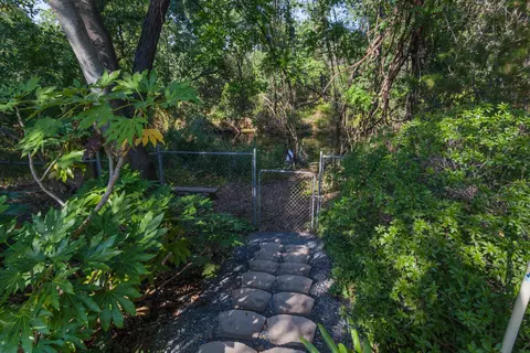 1529 Arroyo Manor Dr, Redding, CA 96003 photo 26