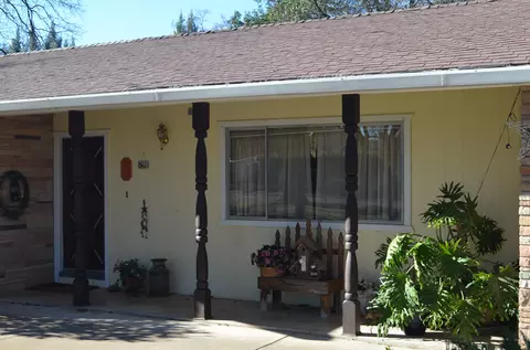 7056 Riata Dr, Redding, CA 96002 photo 2