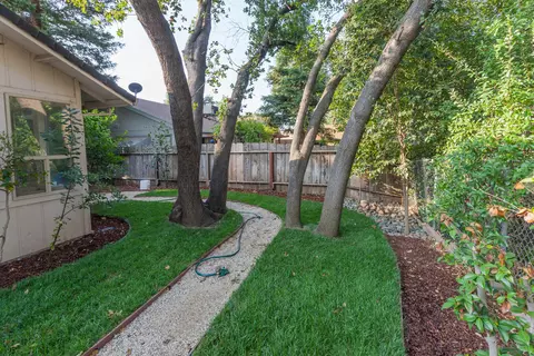 3414 Somerset, Redding, CA 96002 photo 20