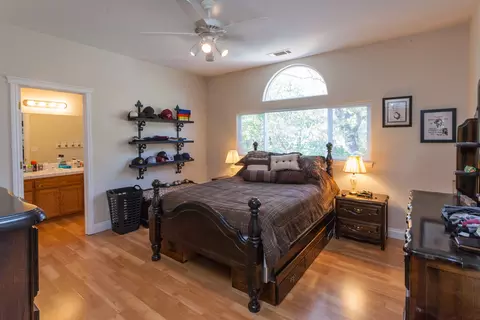 7380 Quiet Dr, Anderson, CA 96007 photo 11