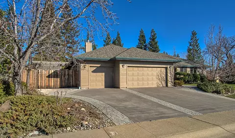 3854 Andes Dr, Redding, CA 96001 photo 2