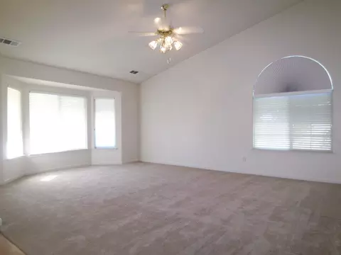 4594 Shannon Pl, Redding, CA 96001 photo 4