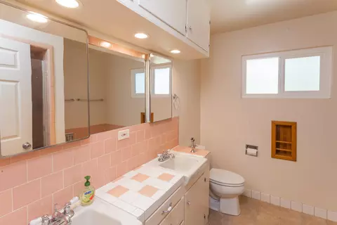 3230 Sunset Dr, Redding, CA 96001 photo 13