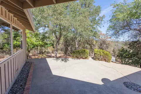 3230 Sunset Dr, Redding, CA 96001 photo 17
