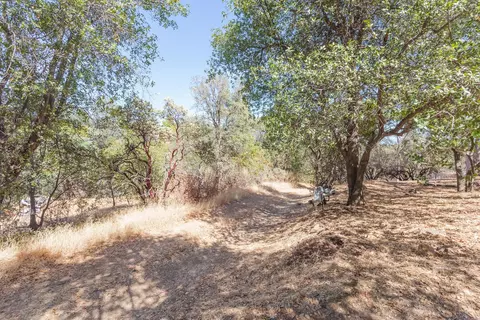 3230 Sunset Dr, Redding, CA 96001 photo 21