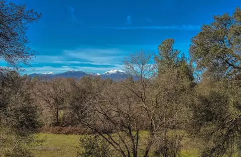 3670 Cheryl Dr, Redding, CA 96002 photo 2