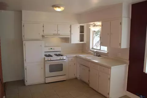 2384 Mill St, Anderson, CA 96007 photo 3