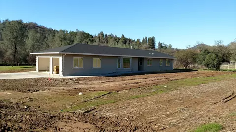 19907 Lazy J Ln, Redding, CA 96003 photo 3