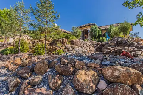 3487 Greenstone Pl, Redding, CA 96001 photo 2