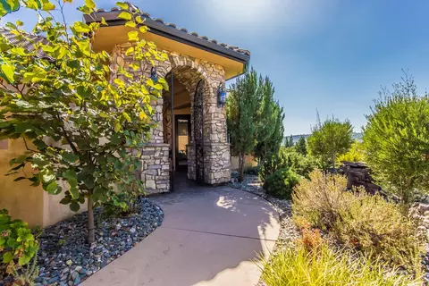 3487 Greenstone Pl, Redding, CA 96001 photo 3
