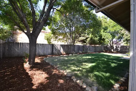 976 Grouse Dr, Redding, CA 96003 photo 10