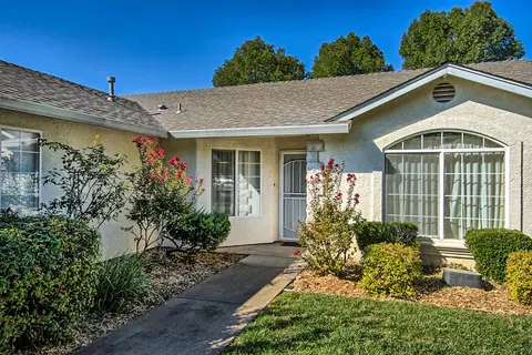 818 Fountain Cir, Redding, CA 96003 photo 3