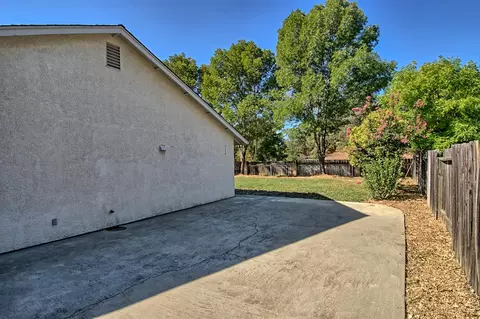 818 Fountain Cir, Redding, CA 96003 photo 28